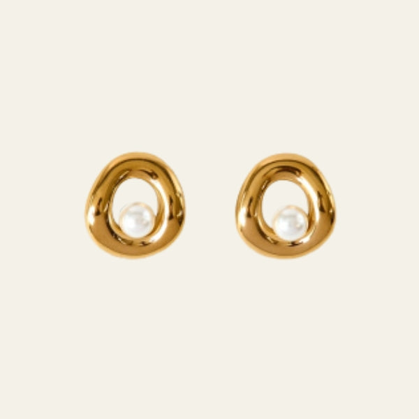 The Sorrento Gold Pearl Earring